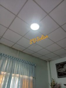 Lắp đặt đèn ốp trần 200W NLMT cho khách