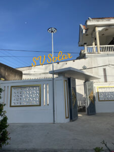 Lắp đặt đèn pha JD500W NLMT cho khách ở Thanh Bình