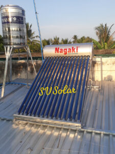 Hoàn thành bộ máy nước nóng NLMT NAGAKI 165L ở Thân Cửu Nghĩa