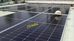 Hệ thống lưu trữ salan 5KW 10 tấm pin NLMT 550W ở Đoàn Thị Nghiệp, Mỹ Tho