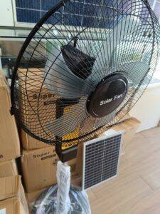 quat-nlmt-chan-dung-20w