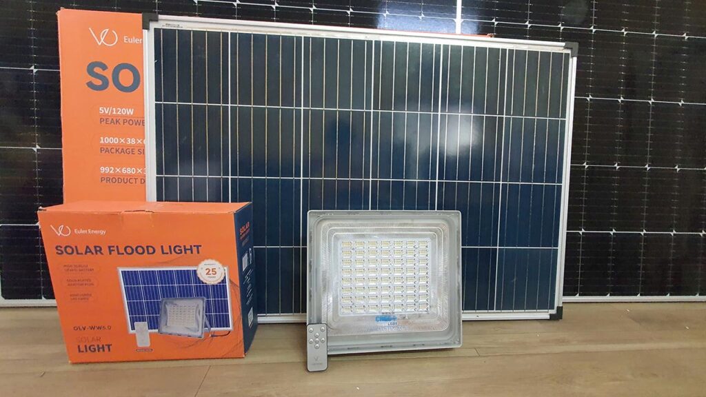 Đèn pha năng lượng mặt trời Euler 5.0 500W