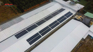 Hệ thống điện mặt trời bám tải 110 kw 3 pha cho trại gà ở Chợ Gạo - Tiền Giang