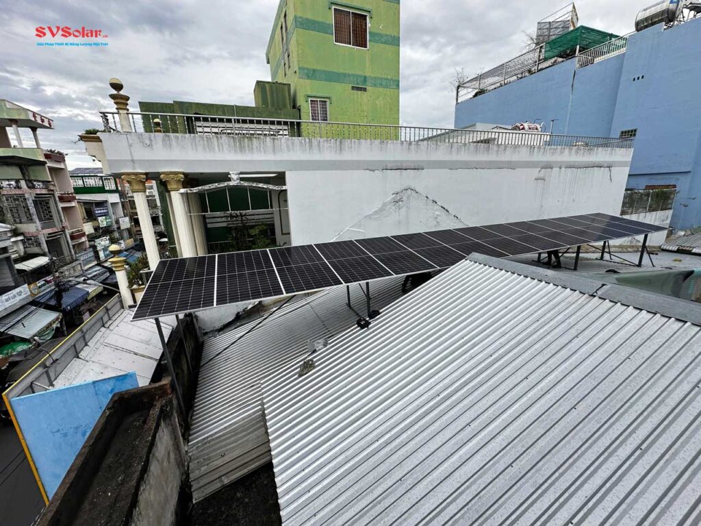 điện mặt trời hòa lưới có pin lưu trữ