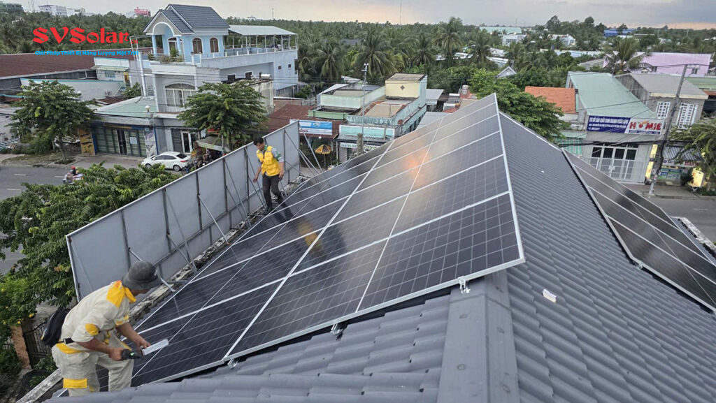 SVSolar lắp điện mặt trời cho trung tâm phụ kiện ô tô Trần Bình Auto