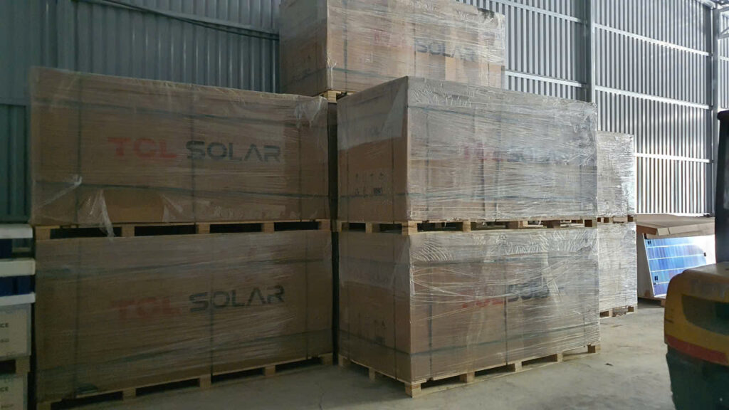 Tấm pin năng lượng mặt trời TCL 620w