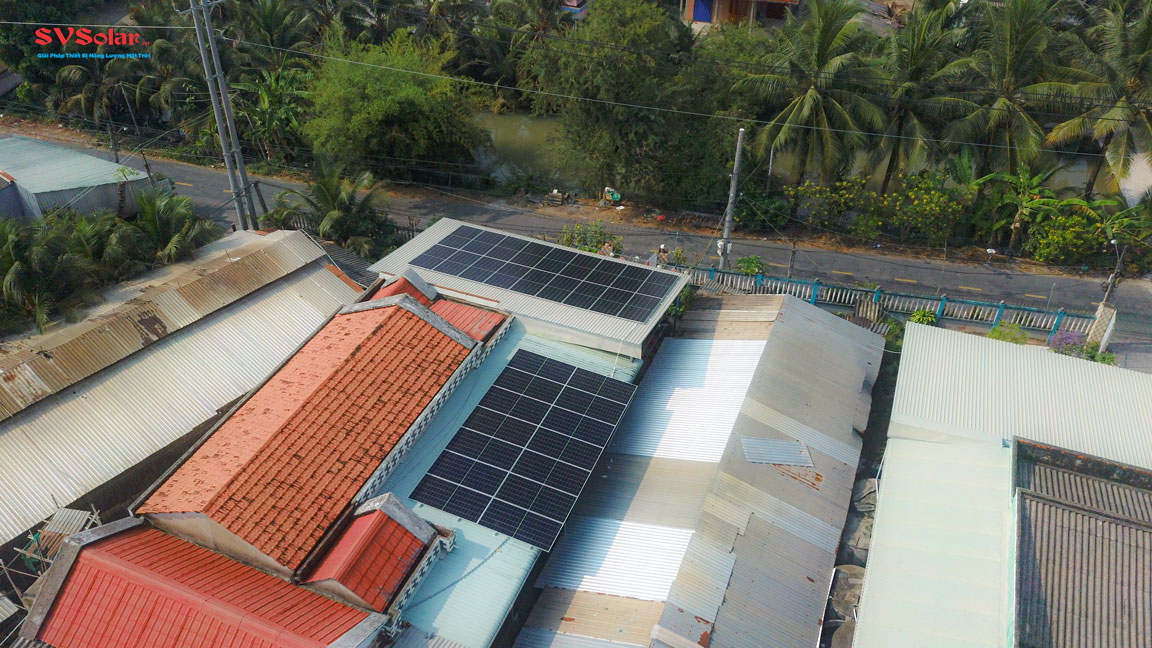 hệ thống điện mặt trời 14Kw cho nhà anh Trí có trại gà chăn nuôi sản xuất